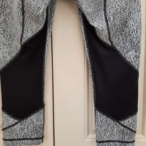 Lululemon Pace Rival Crop - Picture 5 of 7